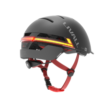 Load image into Gallery viewer, SMART Adult Urban styled helmet with JBL speakers🔊 Voice Navigation and Turn Indicators🚦